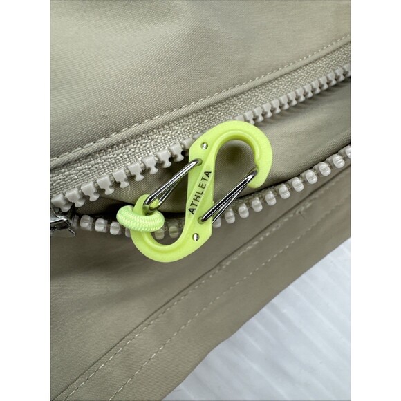 Athleta Cascade High Rise Cargo Poplin Pants Pockets UV Breathable Oak Tan Sz L - Picture 9 of 10